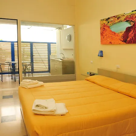 Bed and Breakfast Cala Dei Normanni - Sul Lungomare 3*