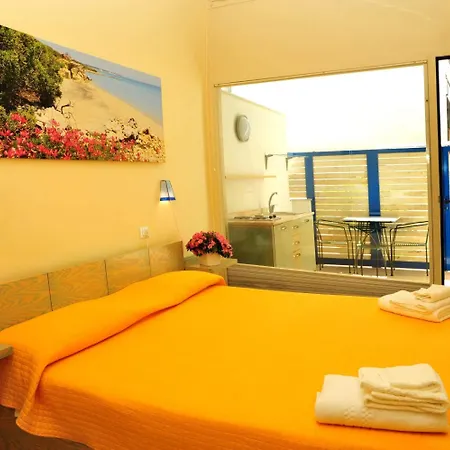 Cala Dei Normanni - Sul Lungomare Bed & Breakfast