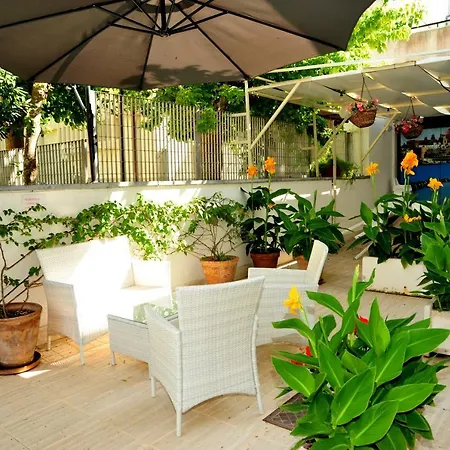 Bed & Breakfast Cala Dei Normanni - Sul Lungomare 3*